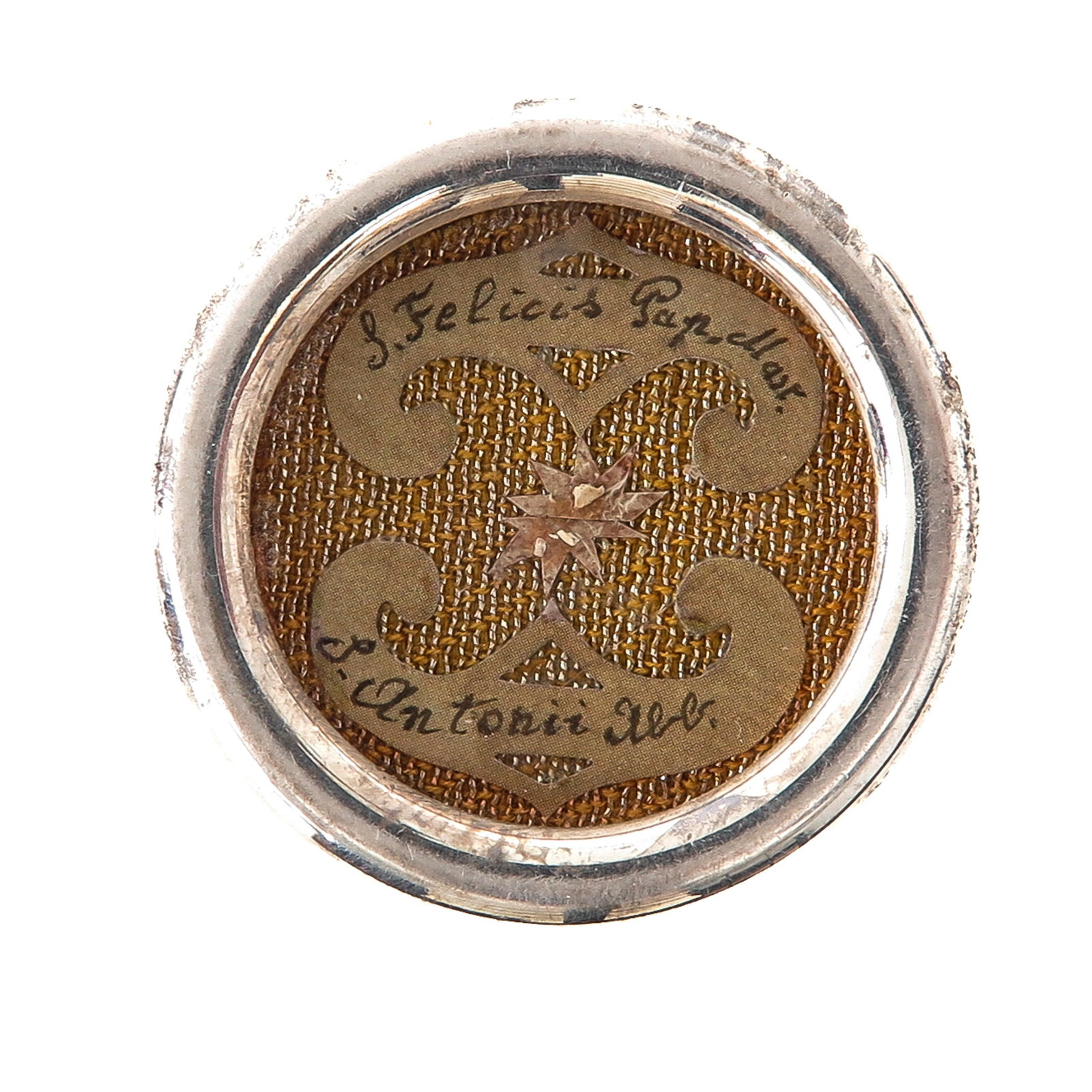 Sealed multi-theca: containing a relic of Saint Felicis (martyr) and Saint Anthony Abbot (hermit, patron of animals and farmers), with certificate, diameter 4 cm., you are purchasing the case, the relics are a gift