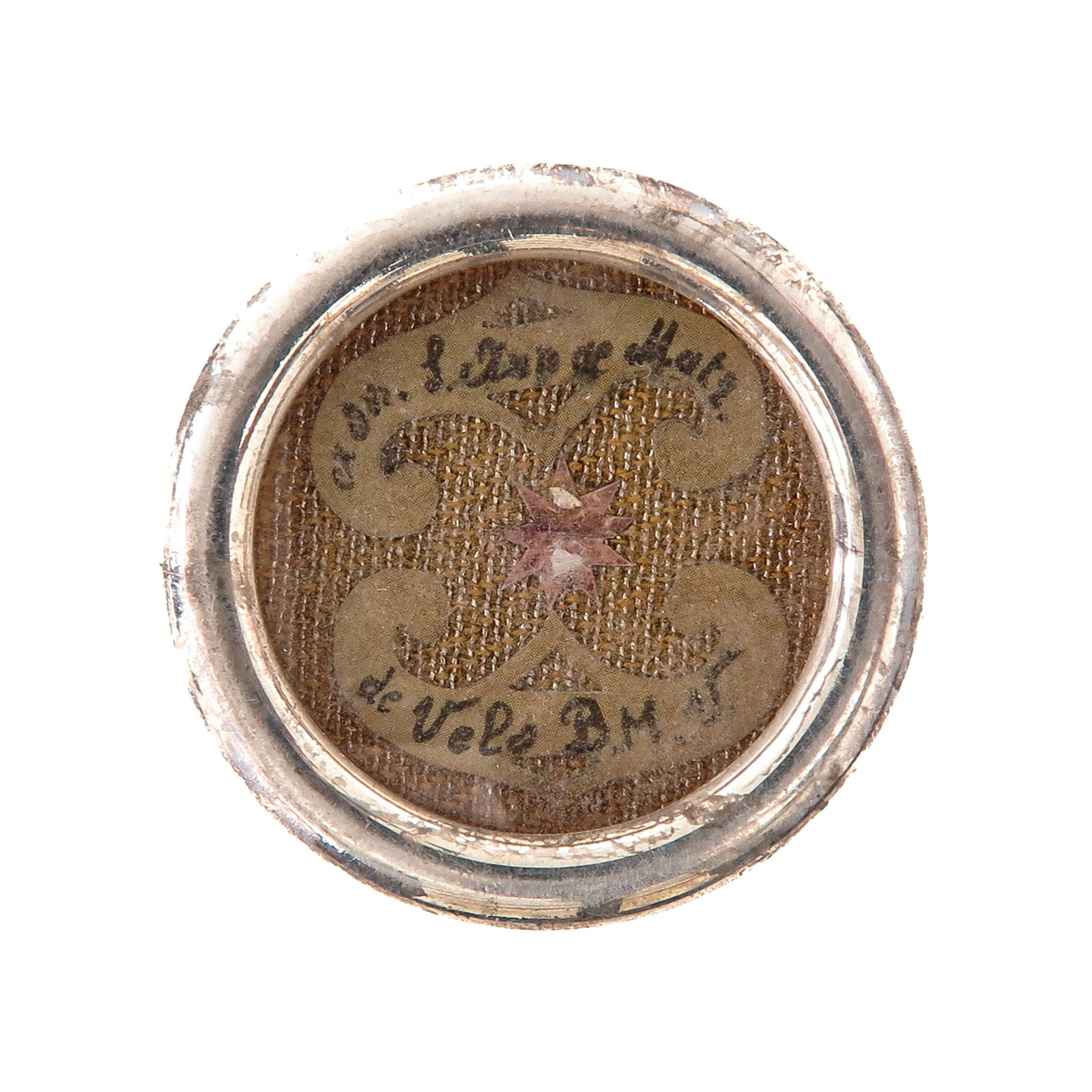 Sealed multi-theca: containing a relic of Saint Anne (mother of the Blessed Virgin Mary) and a relic of the veil of the Blessed Virgin Mary (patroness of the Carmelites, among others) with certificate, diameter 4 cm., yo