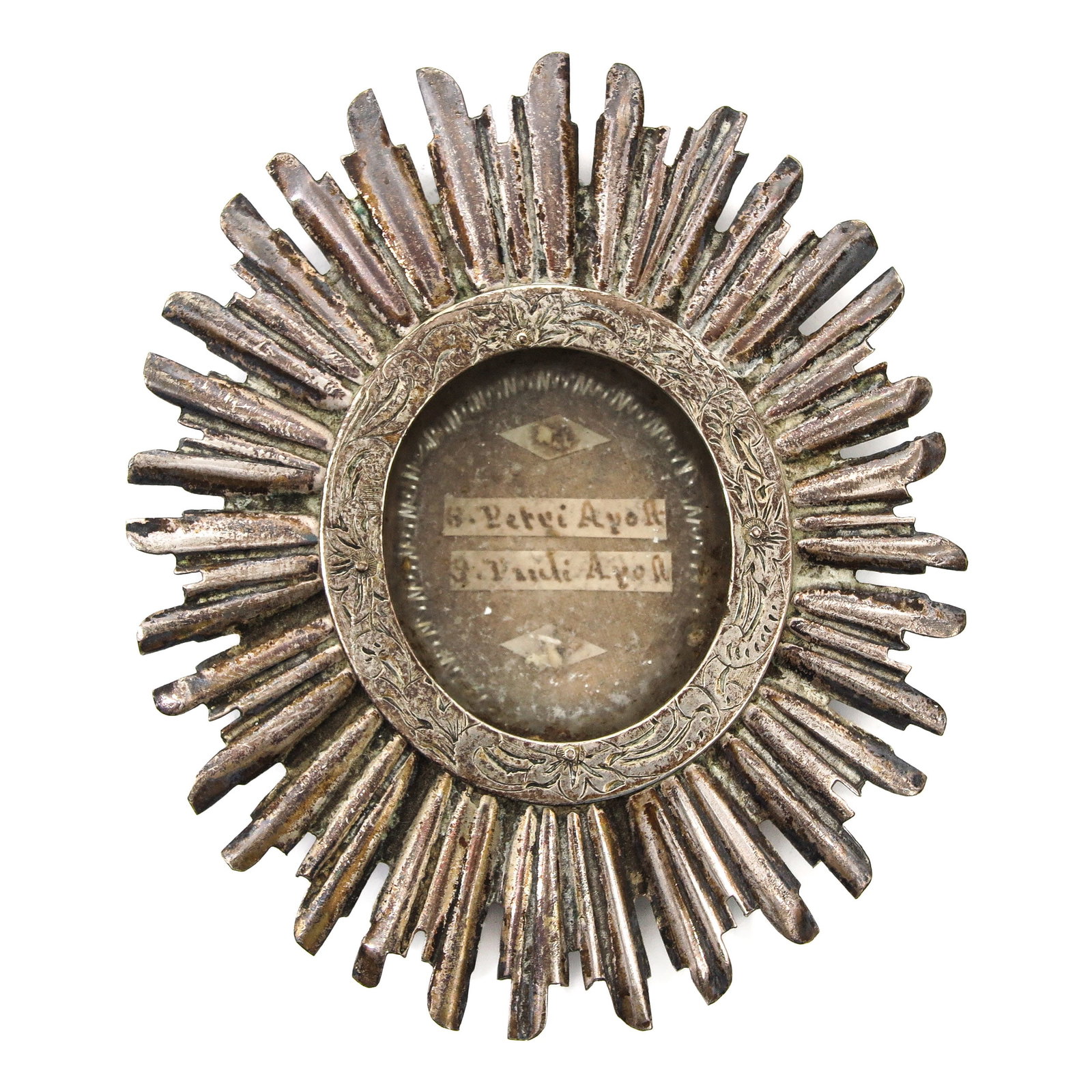 Sealed Theca: with relics of Saint Petri and Saint Paul the Apostles, with certificate, 6 x 7 cm., you are purchasing the case, the relics are a gift