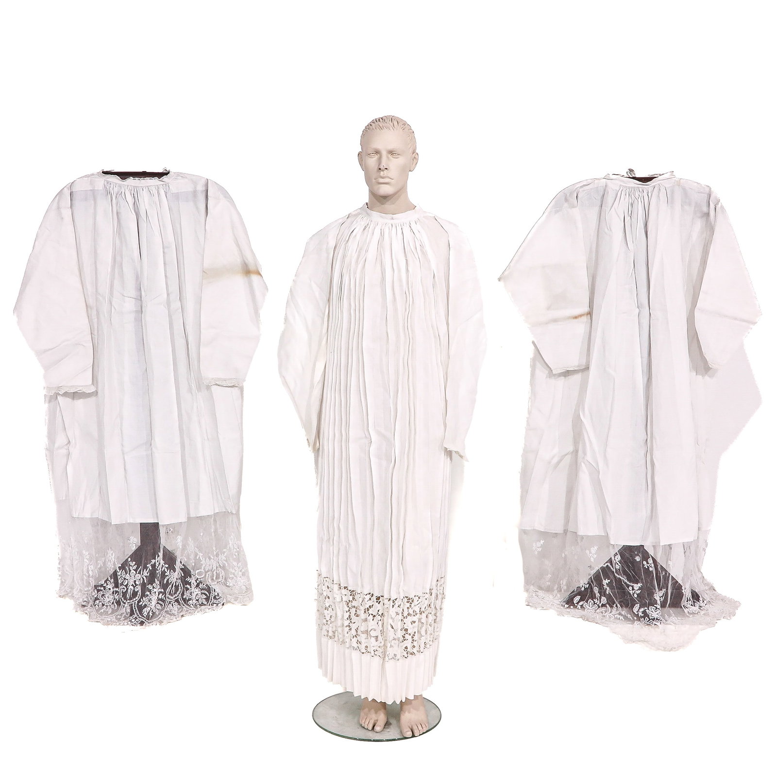 A Group of Liiturgical Vestments with Fine Antique Lace: consisting of 3 pieces of liturgical vestments, with fine antique lace, Brussels/Brugge, 18th/19th century, longest 148 cm.
