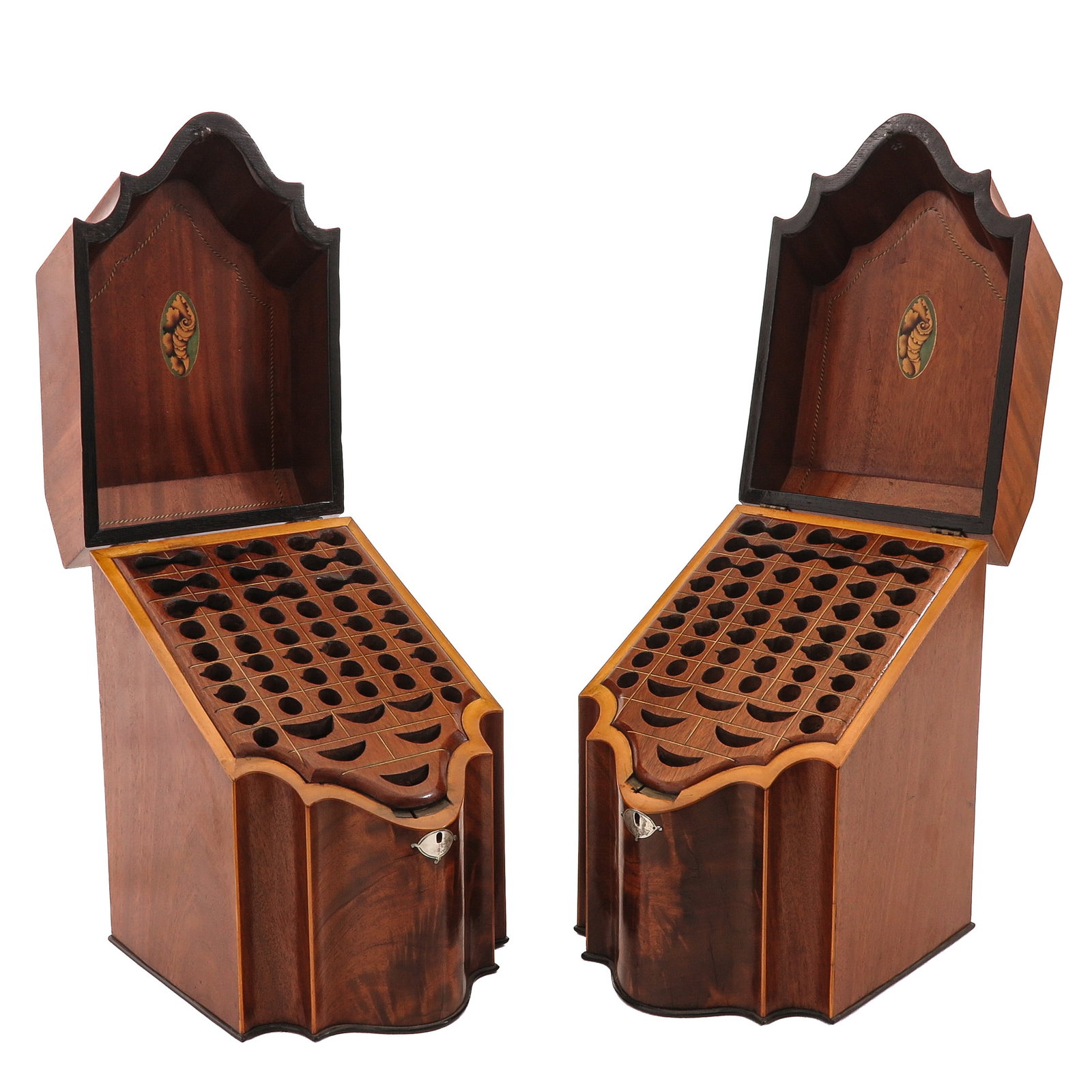 A Pair of Mahogany Cutlery Boxes: mahogany cutlery boxes, ca. 1800, with fine inlay, 24 x 38 x 30 cm.