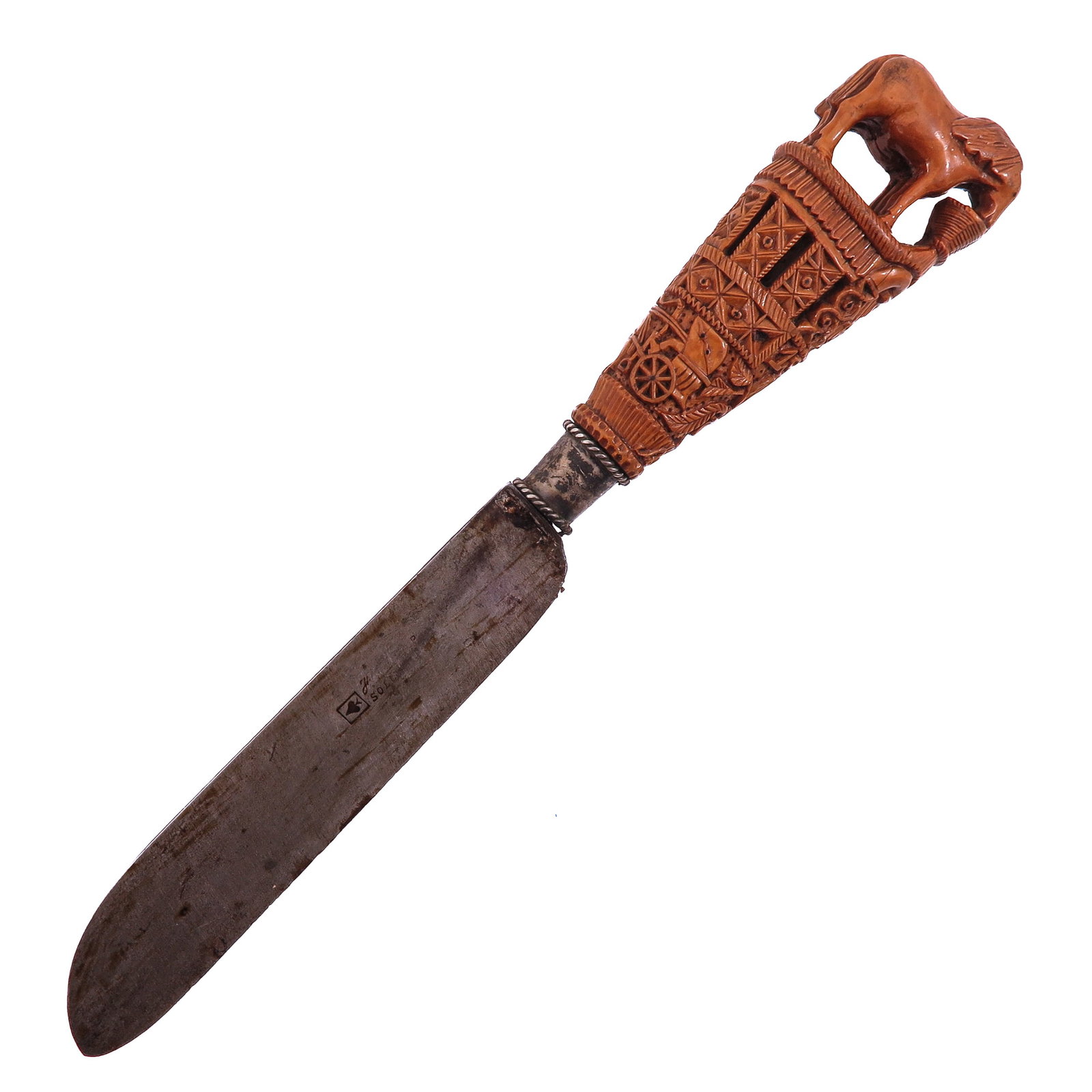 A Knife with Carved Wood Handle: paardenmes, with carved wooden handle, provided with decoration of a carriage, dated 1899, with sheath, length 32 cm.