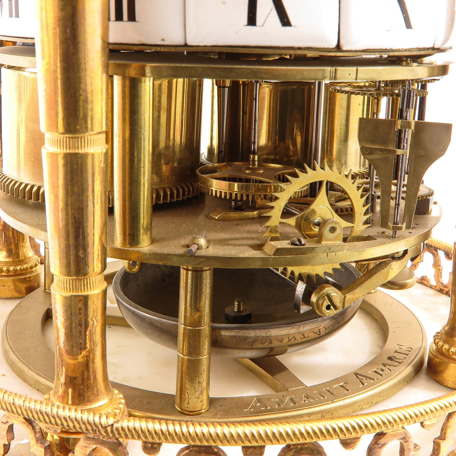 A Cercles Tournants Clock - 7
