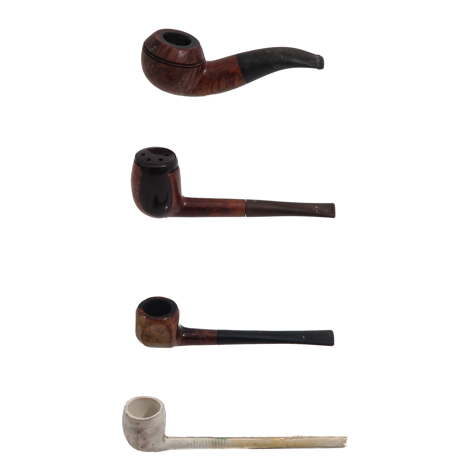 A Group of 4 Pipes: consisting of 4 pipes, including Hurricane standard in original box