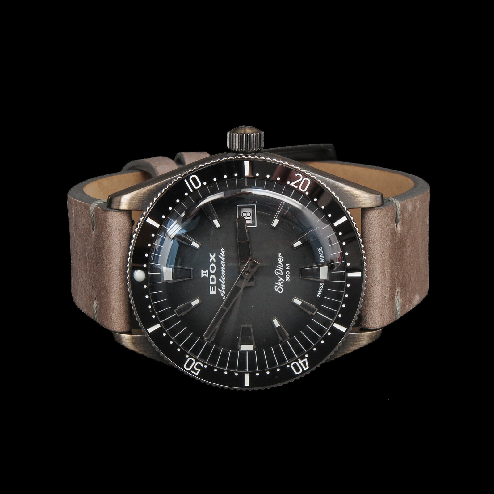 A Men's Edox Watch: Edox, Skydiver, automatic, case diameter 42 mm.
