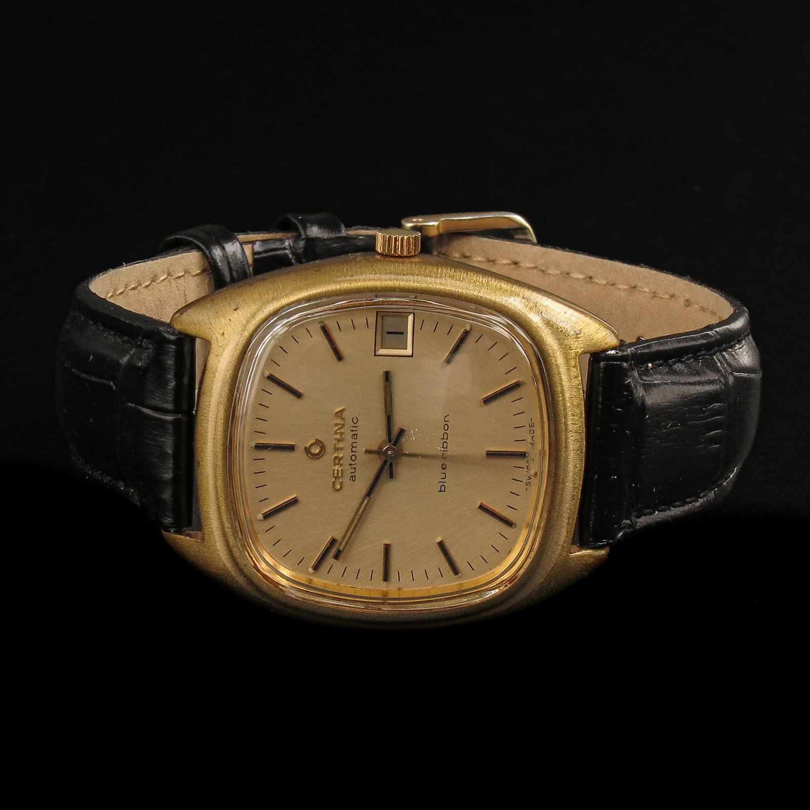 A Men's Certina Watch: Certina, Blue Ribbon, automatic, case diameter 34 mm.