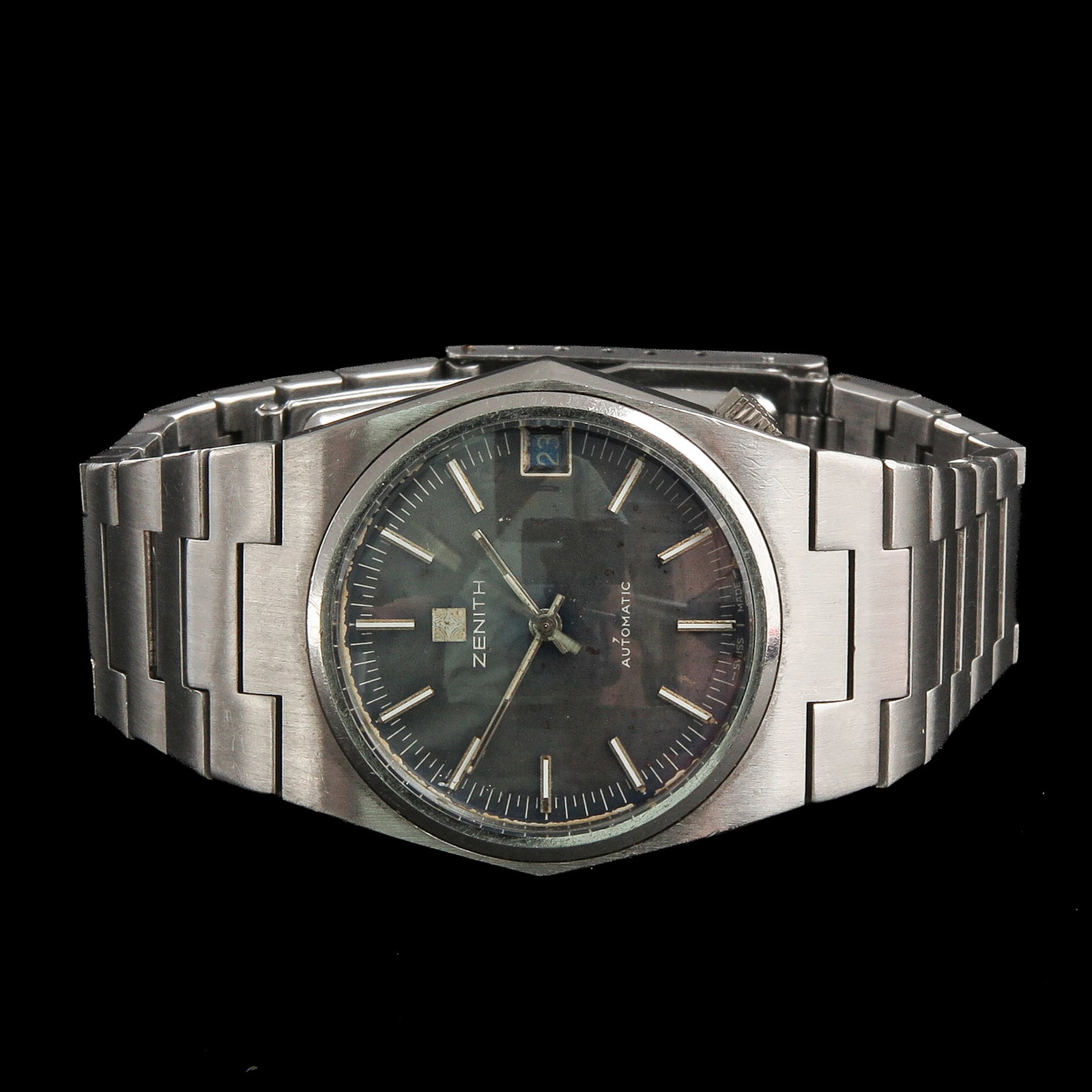 A Men's Zenith Watch: Zenith, automatic, case diameter 35 mm.