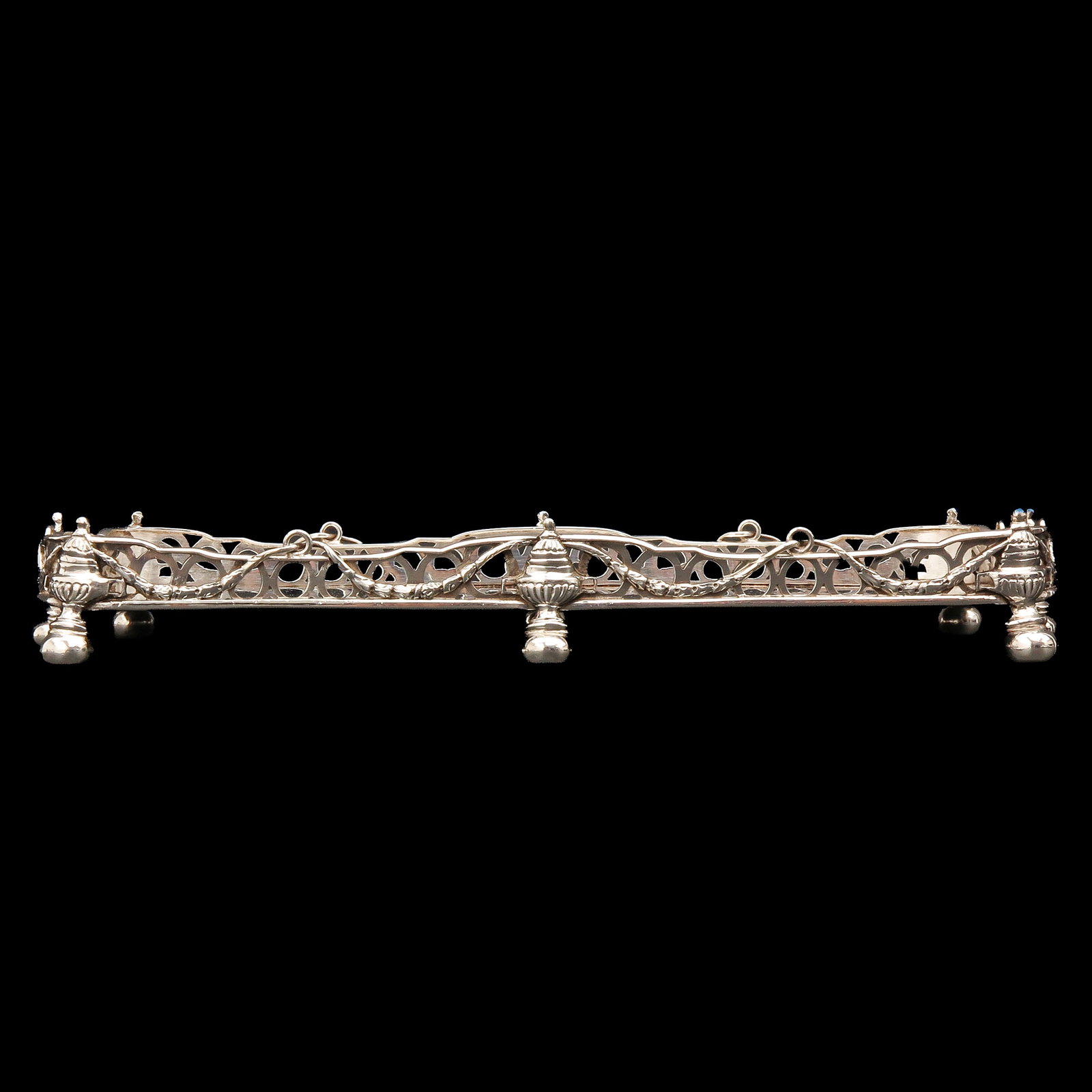 A Silver Cabaret - 3