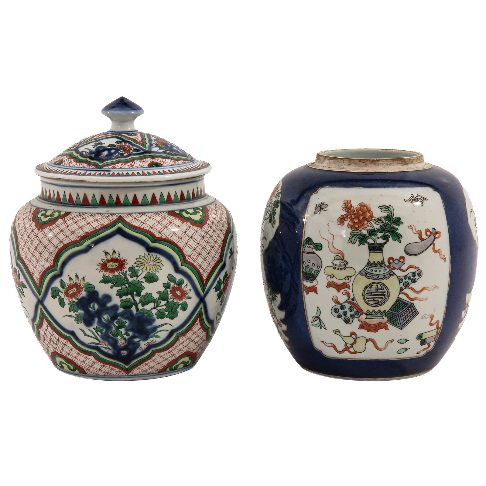A Lot of 2 Ginger Jars: Polychrome decorated with flowers and precious objects, 1 with cover, 19th Century, tallest is 25 cm.