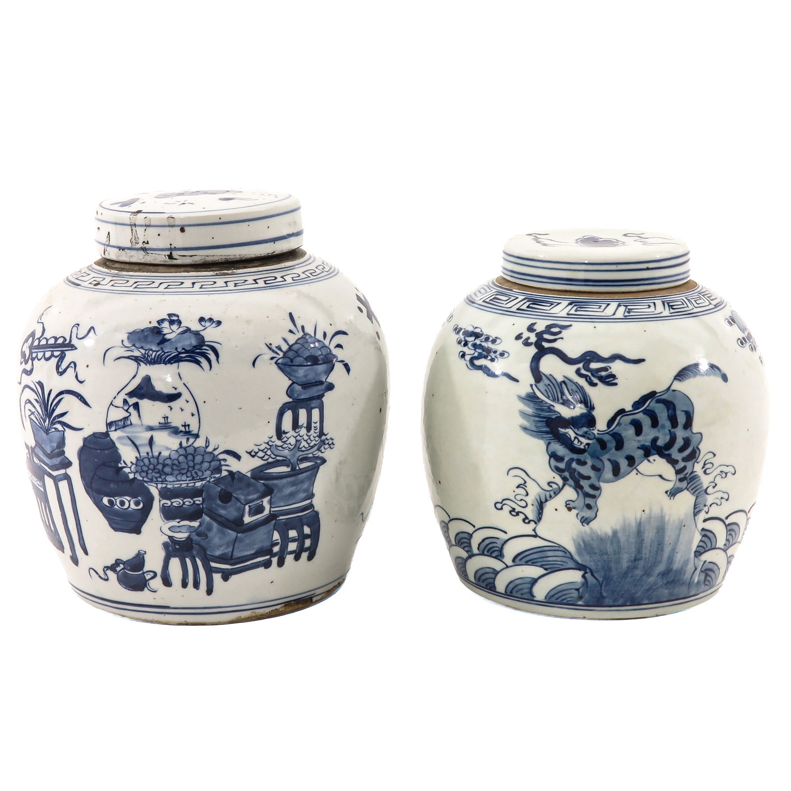 A Lot of 2 Blue and White Ginger Jars: Depicting scenes with antiquities and Kylin, tallest jar is 26 cm.