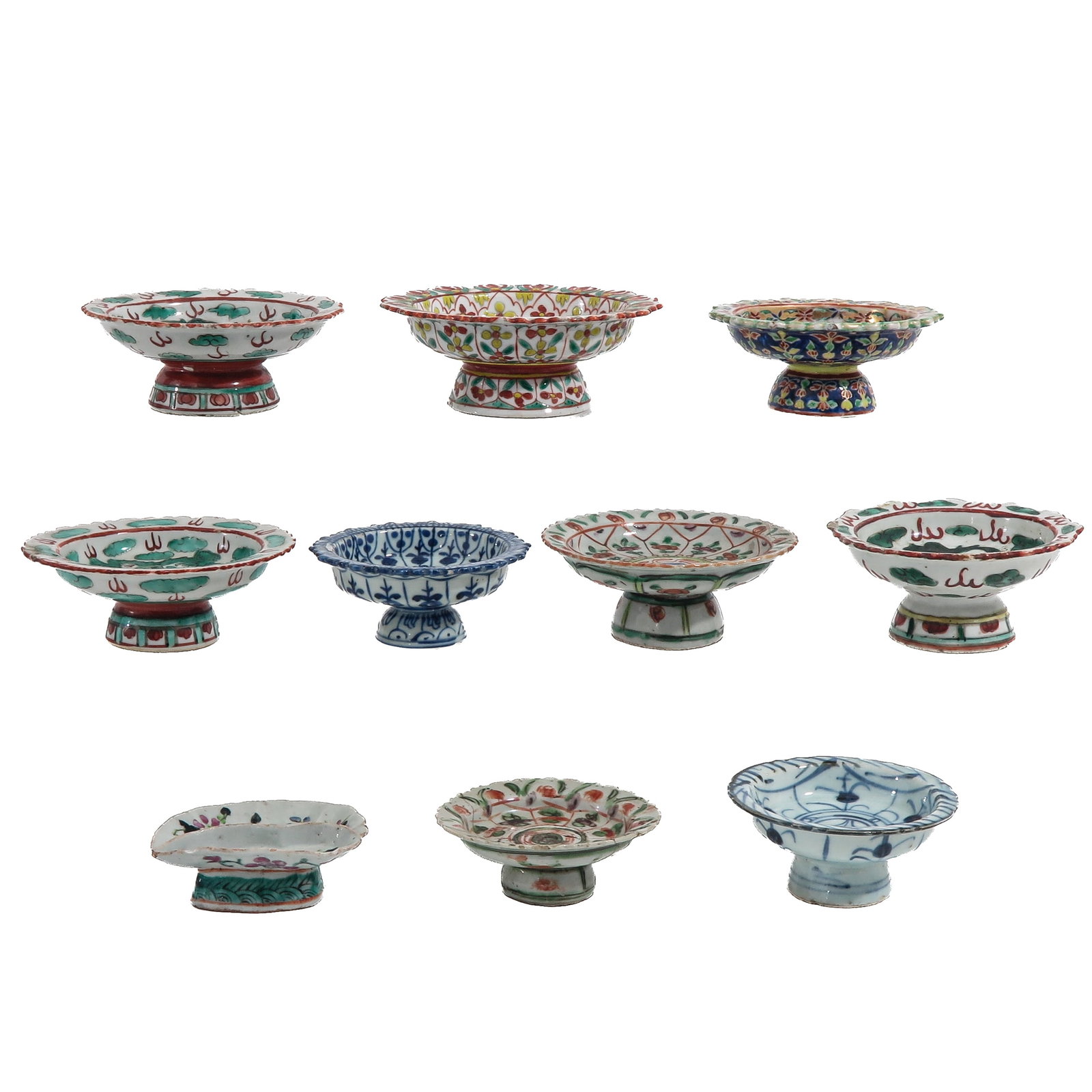A Diverse Collection of Porcelain: Including altar dishes, 19th Century, largest is 14 cm. in diameter, in diverse conditions.