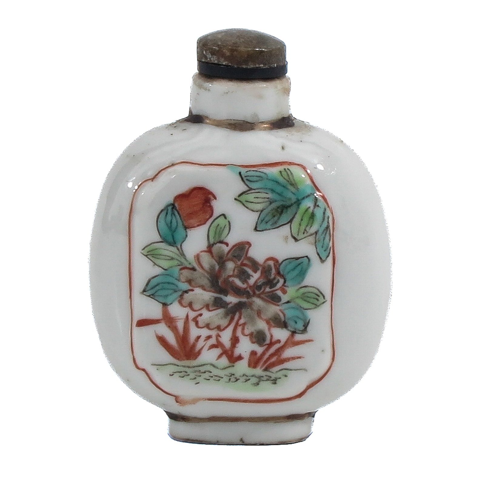 A Famille Verte Snuff Bottle: Decorated with flowering peonies, 6 cm. tall.