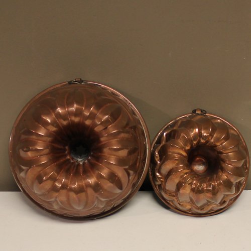 Pair of Antique Copper Cake Molds: Pair of Antique Copper Cake Molds