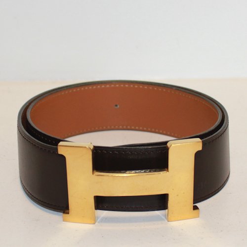 Hermes Constance Belt: Beautiful Black leather Hermes Paris Constance belt with brown leather interior and gold-tone "H" Hermes logo buckle. 93 cm long