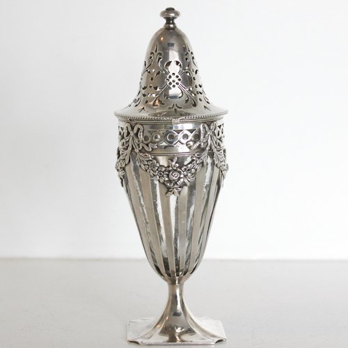 Louis XVI English Silver Caster: 1st degree silver, 261 gram, 17 x 6 x 6 cm