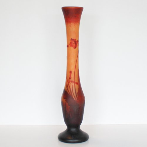 Daum Nancy Cameo Trumpet Vase: Brown and orange decor with floral cross of lorraine, 60 x 14 x 14 cm. In good condition with no found chips, cracks or restorations on vase.