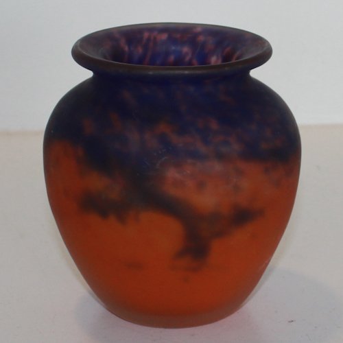 Signed Muller Freres Luneville Vase: 12 x 10 x 10 cm