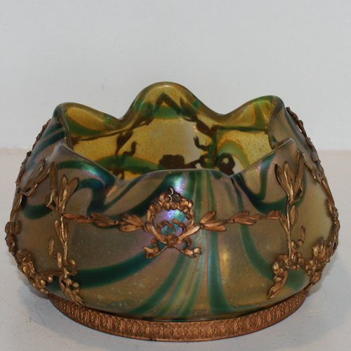 Loetz Glass with Bronze Frame & Rusticana Decor Vase: 7 x 13 x 13 cm