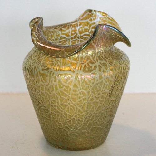 Loetz Mimosa Decor Vase: 15 x 13 x 13 cm