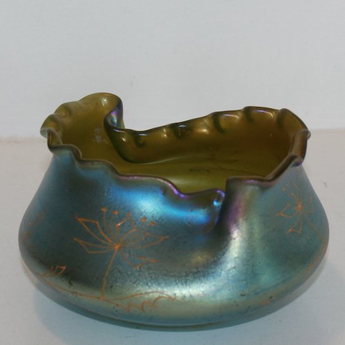 Loetz Iridescent Glass Vase Rusticana Decor: 9 x 14 x 15 cm