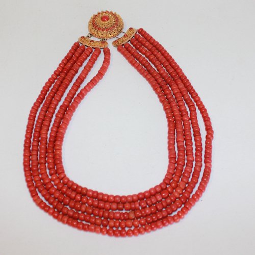 Antique 5 Strand Red Coral Necklace with 14KG Clasp: very high quality red coral from Walchers area, 6 - 7 mm diameter of red coral, 150 gram