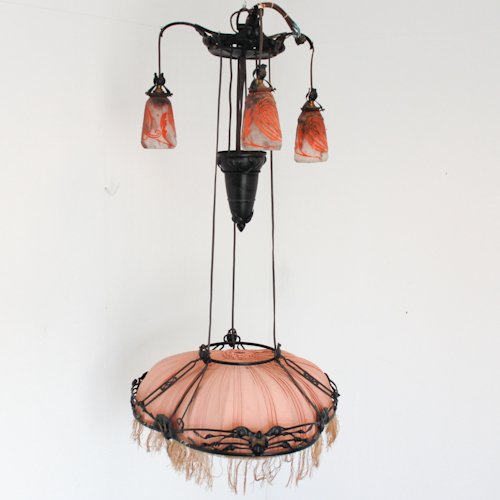 Art Nouveau Daum Nancy Chandelier: globes signed Daum Nancy, 110 x 60 x 60 cm