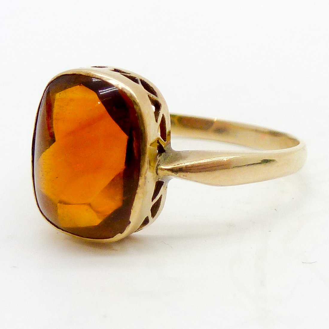 18KG Ladies Ring (1 of 1)