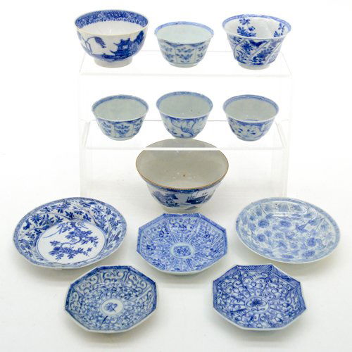 LOT OF 12 CHINA PORCELAIN  PLATES (1 of 3)