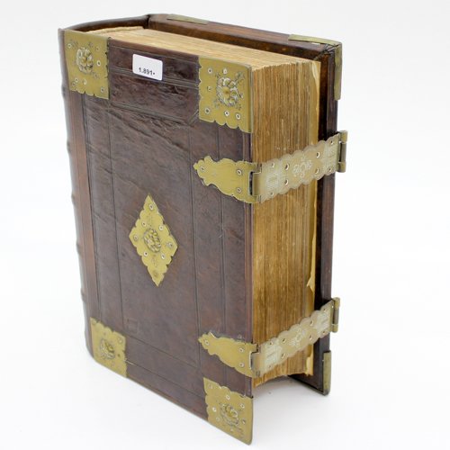 LEATHER BOUND KEUR BIBLE DATED 1730 (1 of 3)