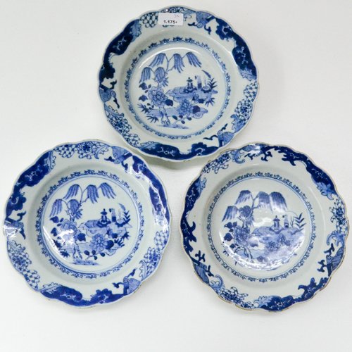 LOT OF 3 CHINA PORCELAIN PLATES (1 of 2)