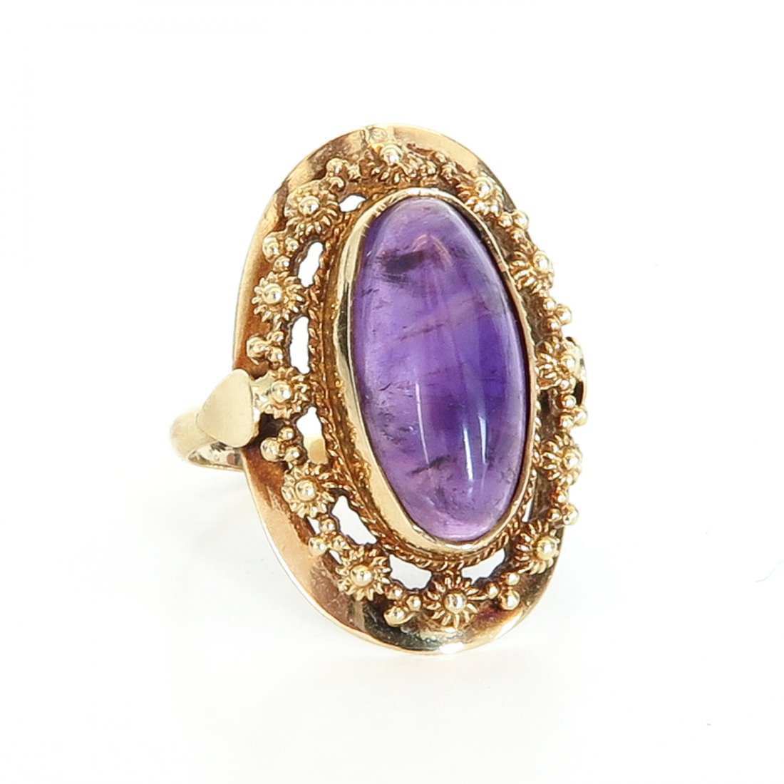 14KG Ladies Amethyst Ring (1 of 1)