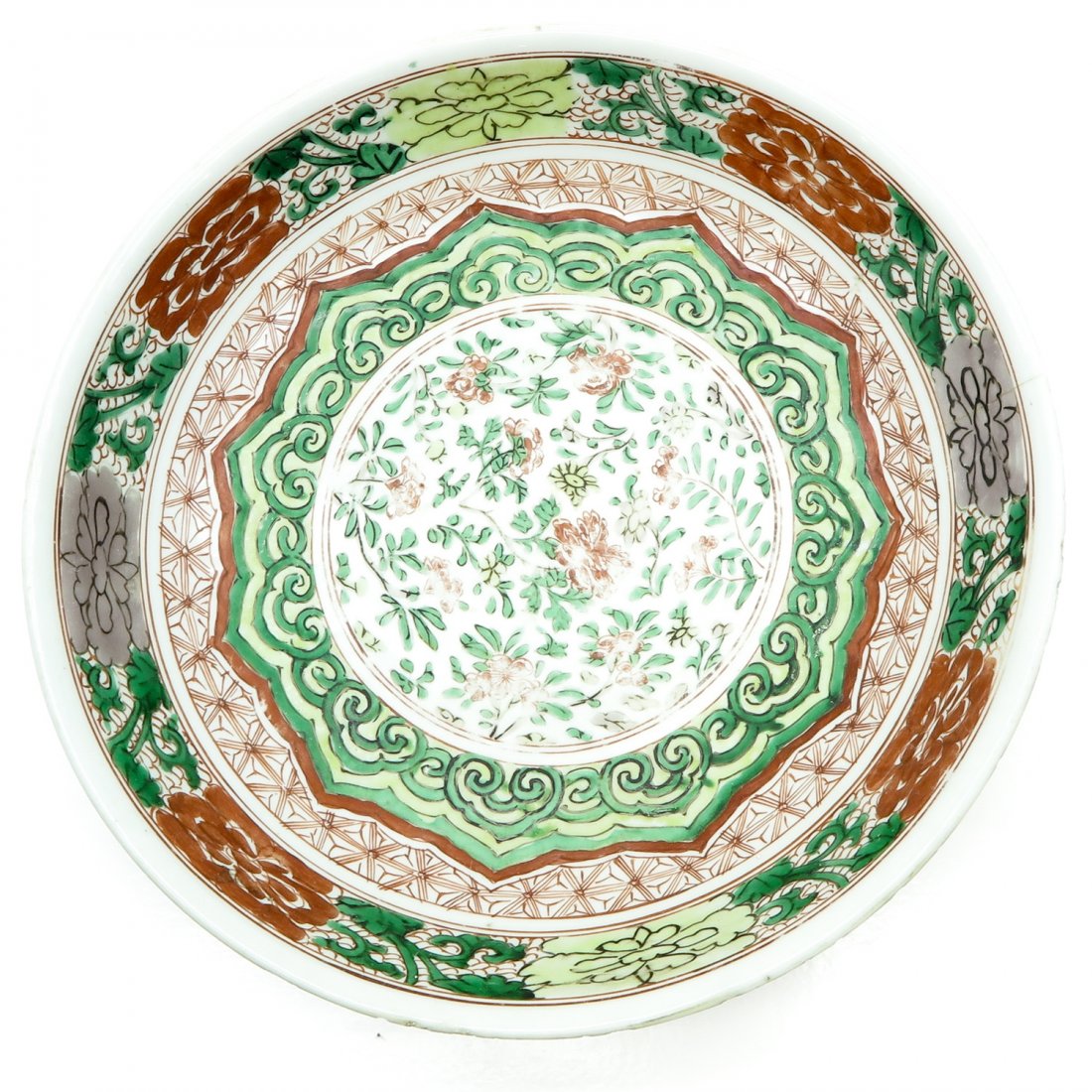 A Large Kangxi Period Wucai Decor Plate (1 of 2)