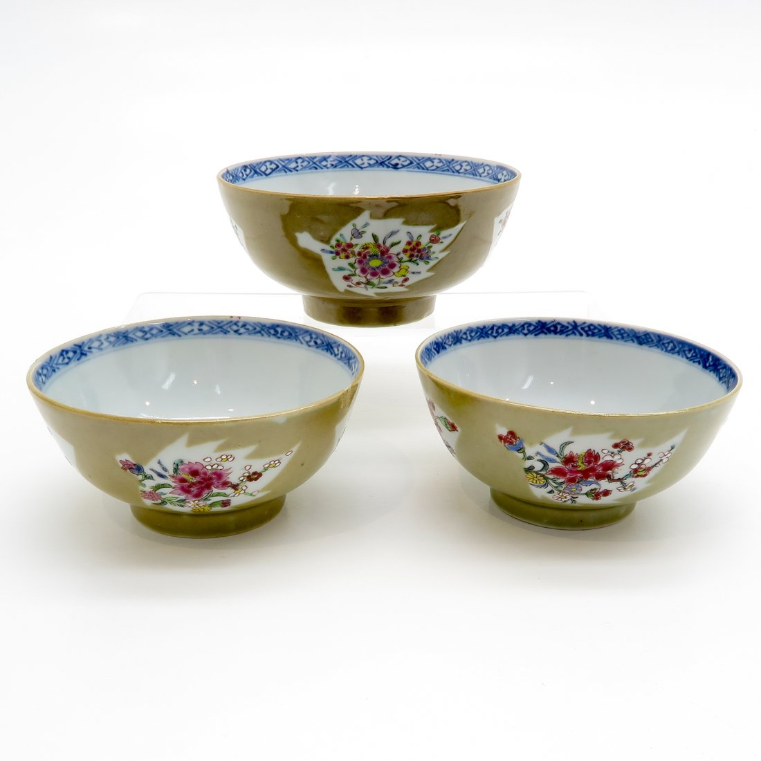 Lot of 3 China Porcelain Famille Rose Decor Bowls (1 of 6)