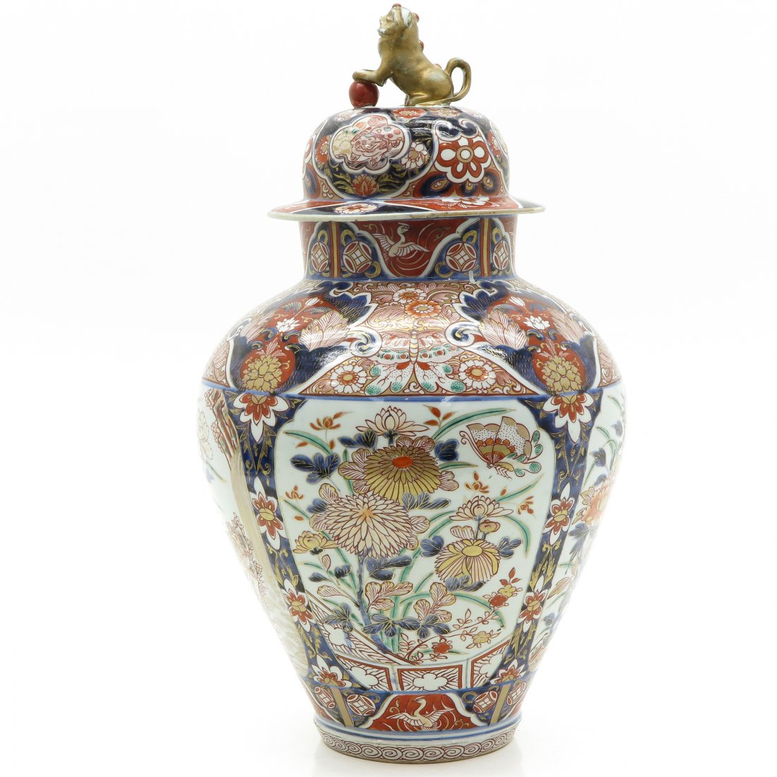 Japanese Lidded Vase Circa 1700 (1 of 6)