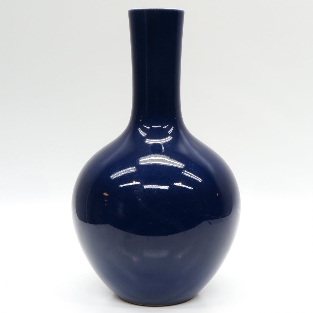 China Porcelain Blue Glaze Vase (1 of 6)