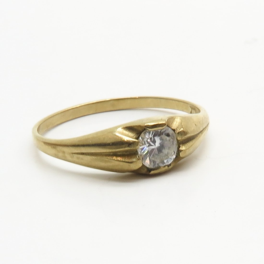 14KG Ladies Ring (1 of 1)