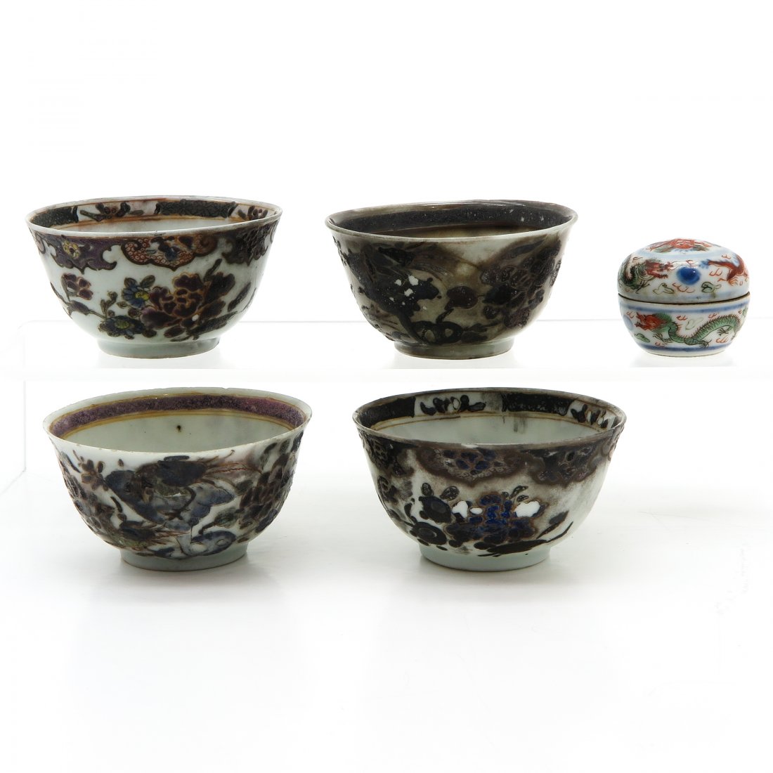 Lot of China Porcelain: 4 pieces, 7 cm. in diameter.