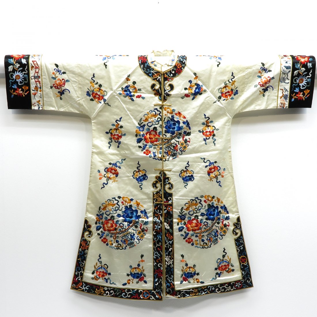 Embroidered Silk Chinese Jacket (1 of 5)