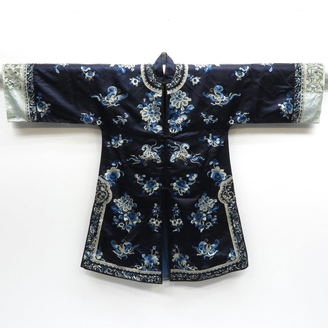 Embroidered Silk Chinese Jacket (1 of 5)