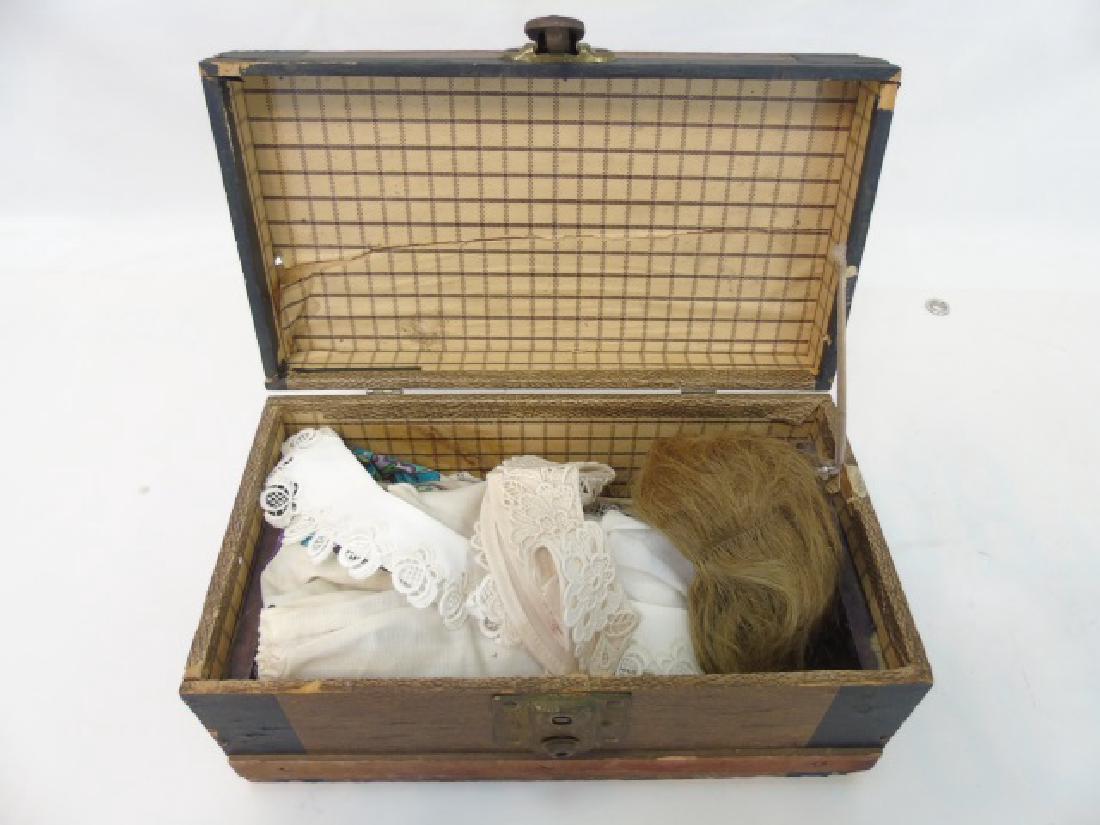 Antique 19th C Doll Trunk w Clothing & Accessories (1 of 6)