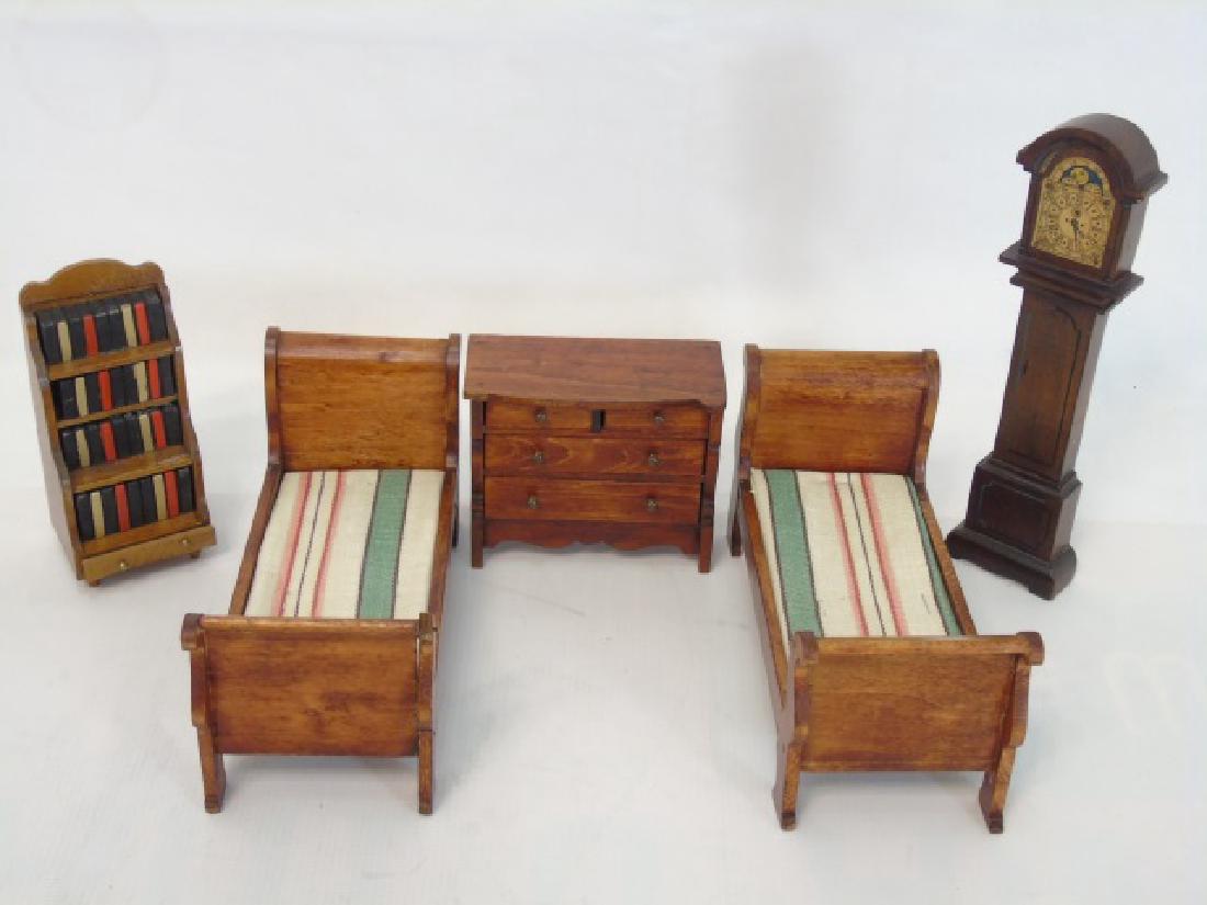 antique dollhouse