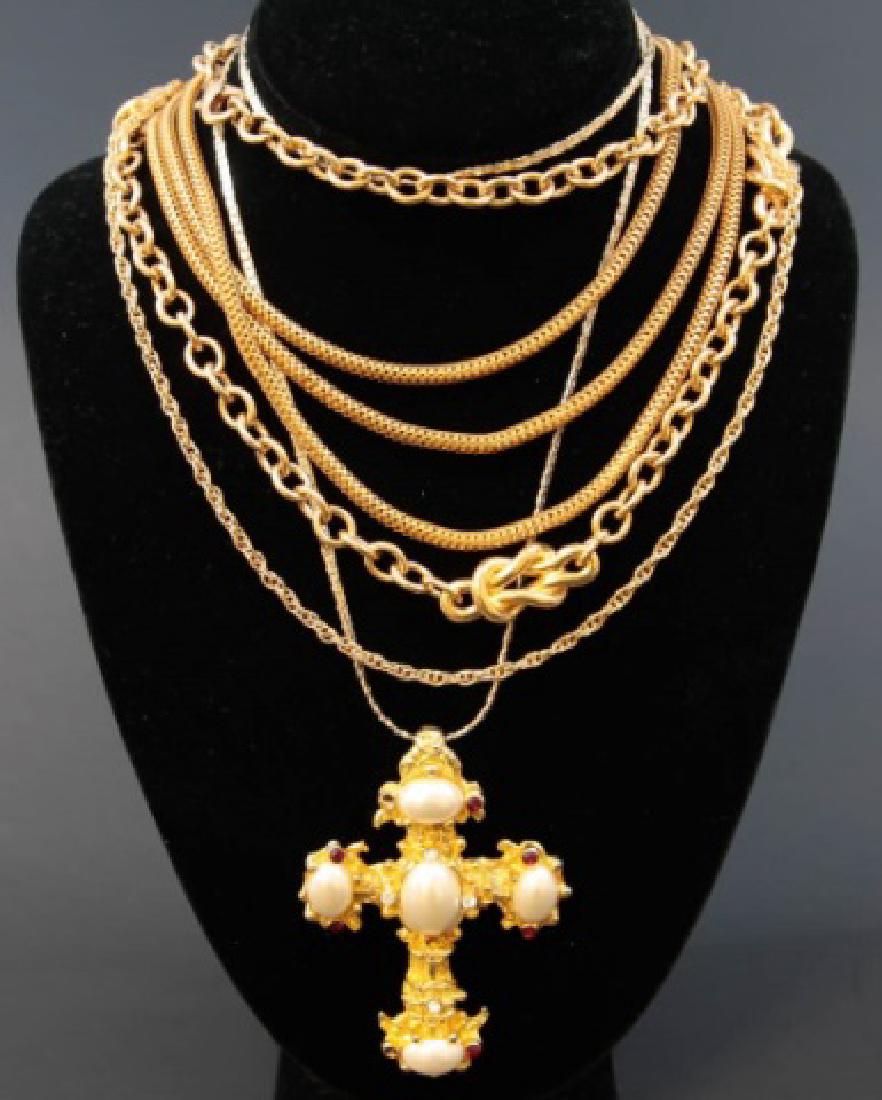 Assorted Vintage Gold Costume Jewelry Necklaces (1 of 5)