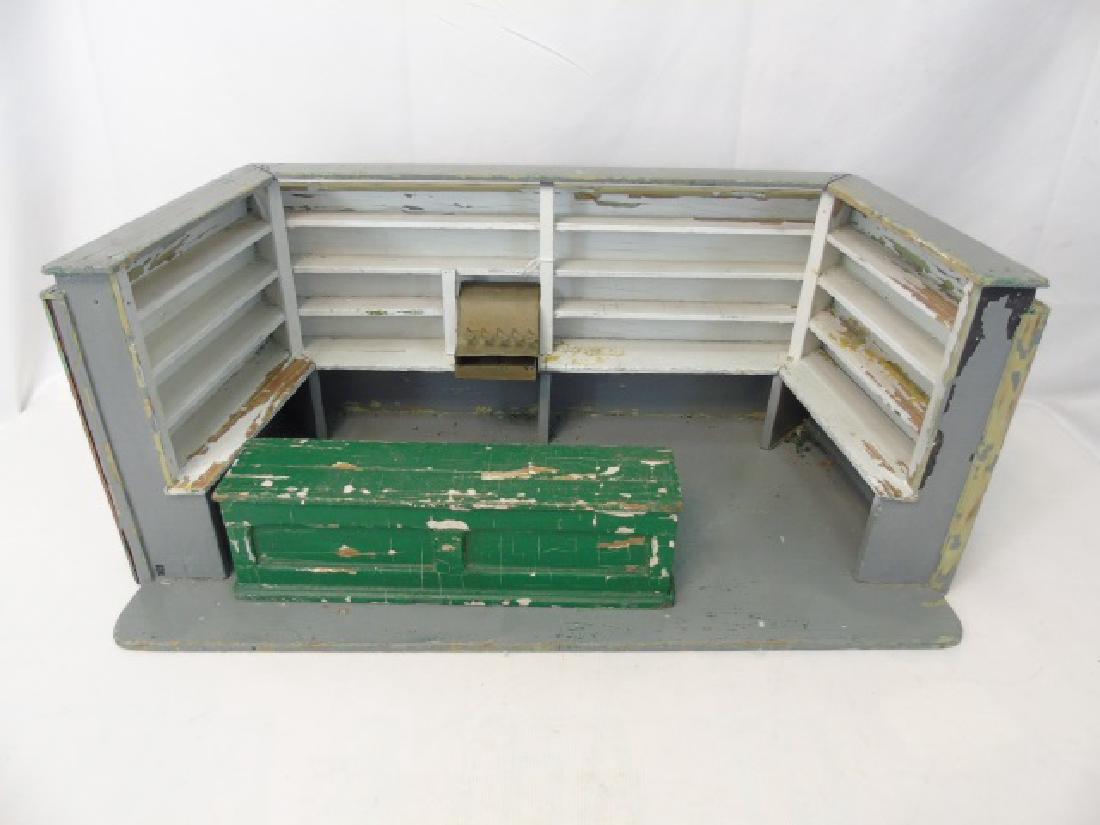 Antique 19th C German Dollhouse / Room Box (1 of 5)