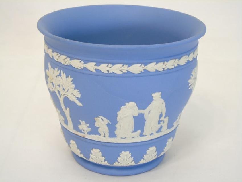 Classic Wedgwood Jasperware Piece with Plate: Classic Wedgwood Jasperware Piece with plate underneath. Measures 5 x 5.5 inches.