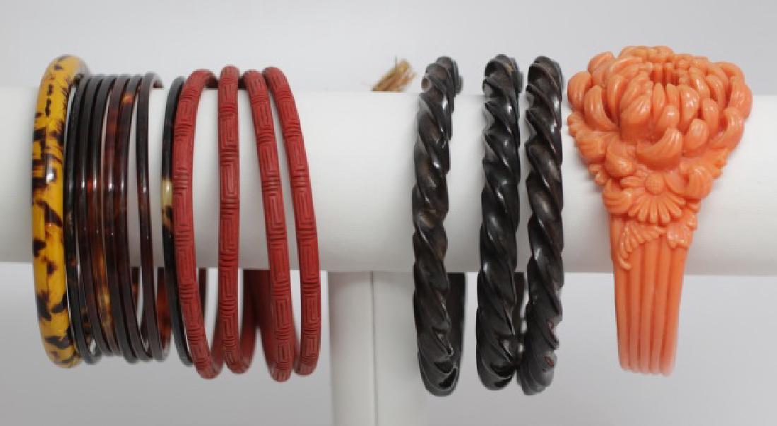 Collection Vintage Costume Jewelry Bangle Bracelet (1 of 10)