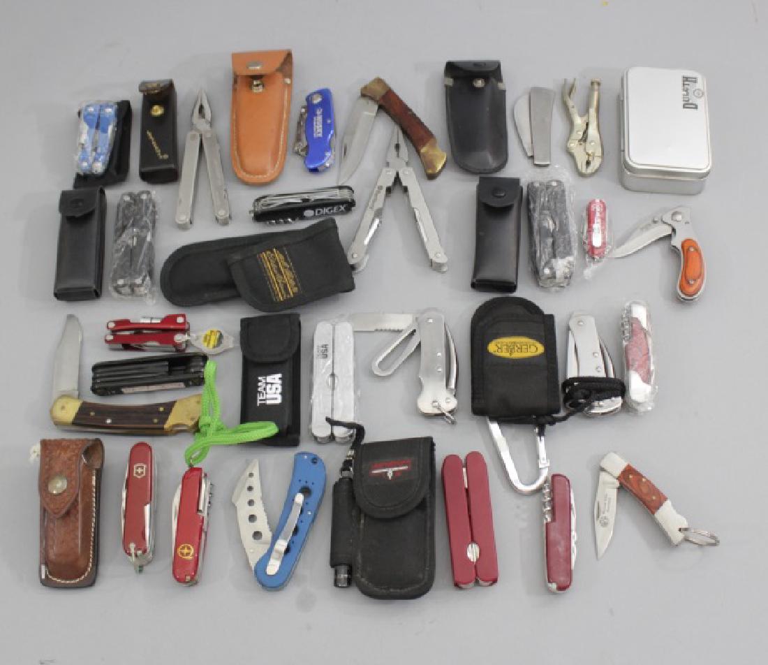 24 Pocket Knives of Various Makes & Ages & Sizes (1 of 9)