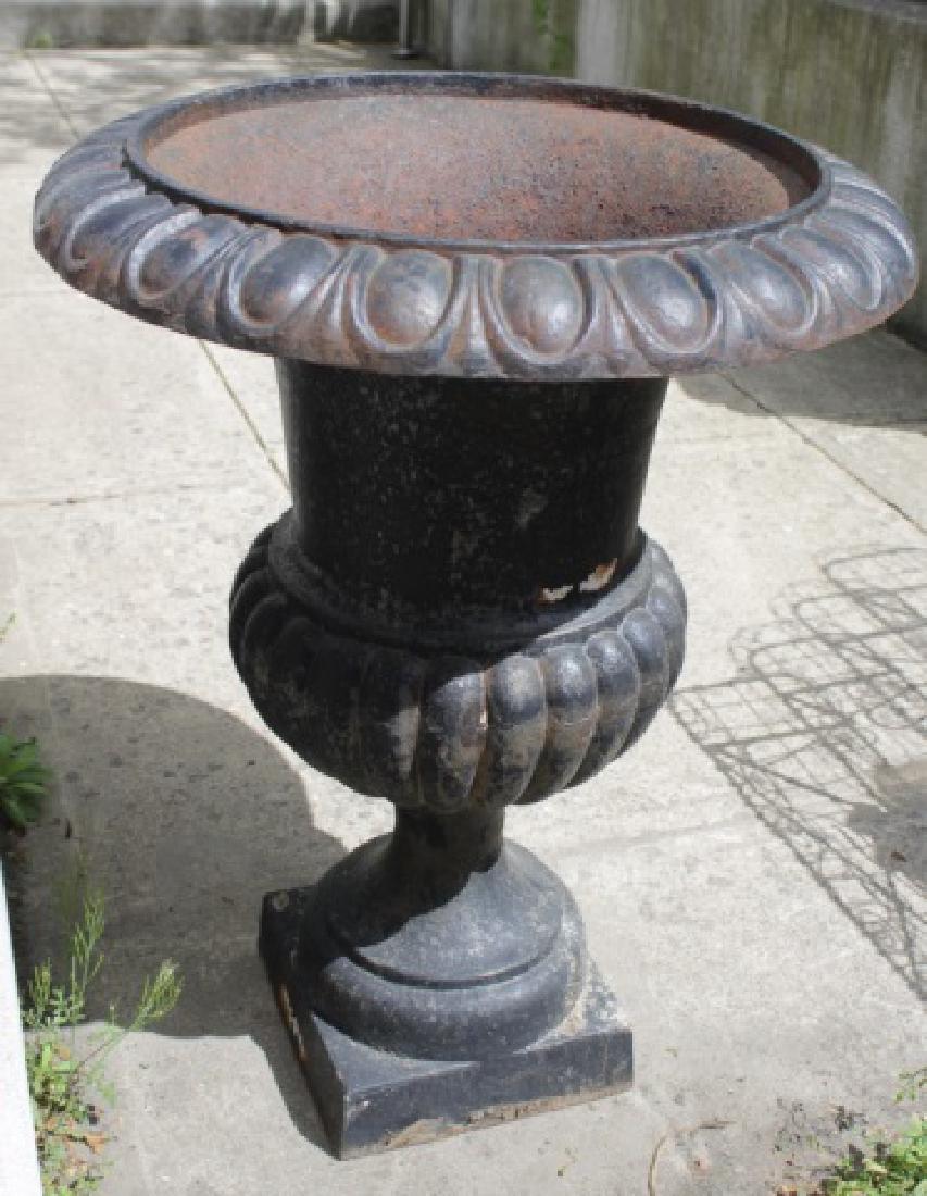 Antique Victorian Style Cast Iron Garden Urn / Pot (1 of 7)