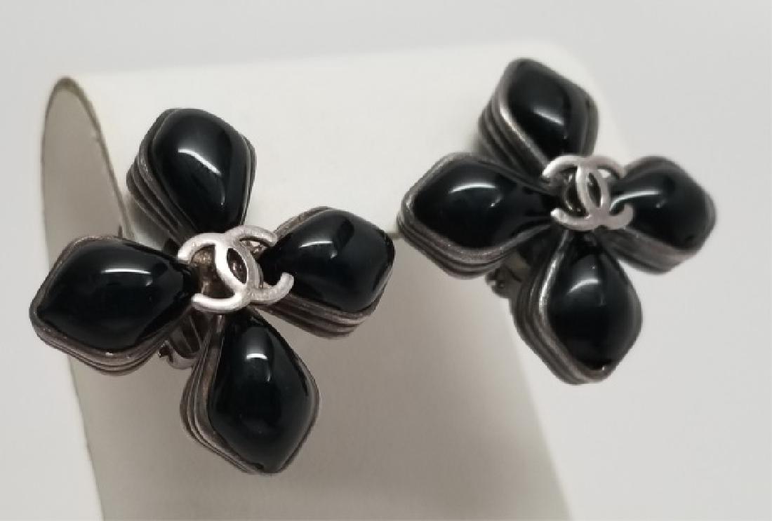 Vintage Chanel Gripoix Glass Clip C Logo Earrings (1 of 6)