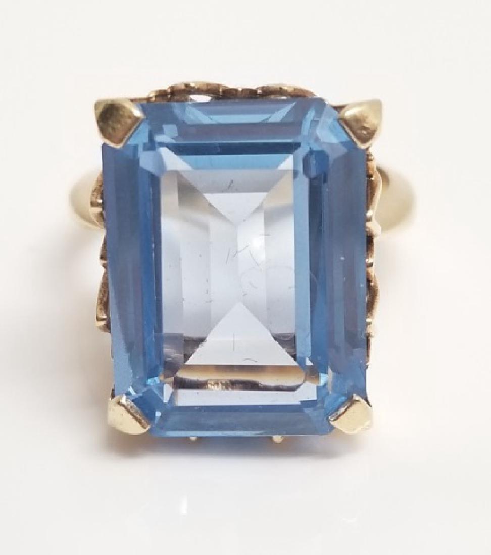 Retro Estate 18kt Yellow Gold & Blue Topaz Ring (1 of 7)