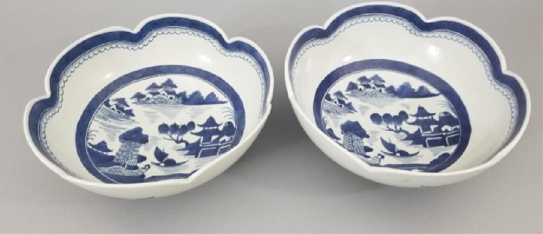 Pair Chinese Canton Porcelain Scalloped Edge Bowls (1 of 7)
